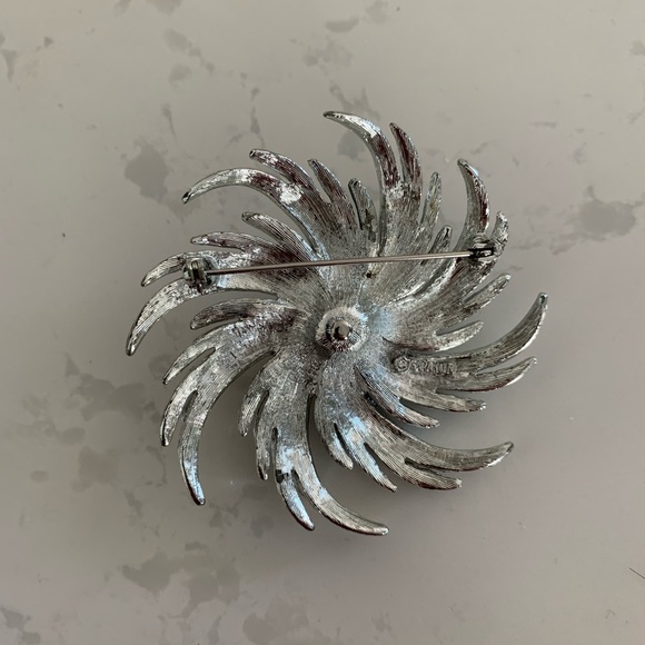 Vintage silver brooch - Picture 2 of 3